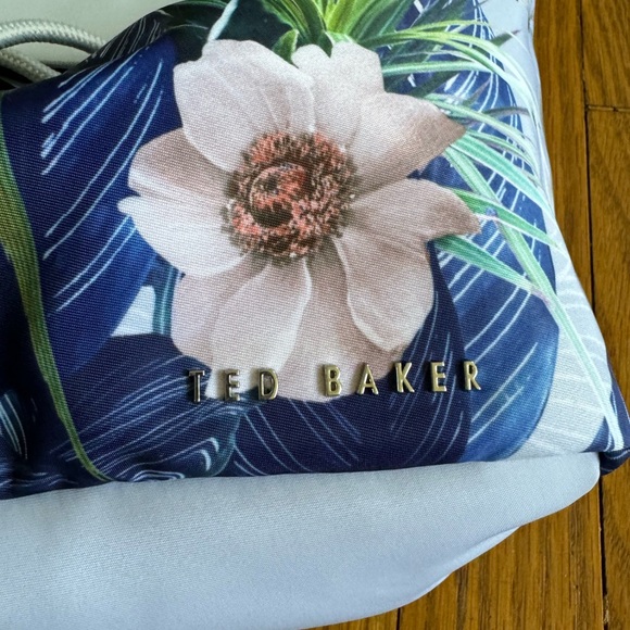 Floral Ted Baker backpack NWT - Picture 8 of 10